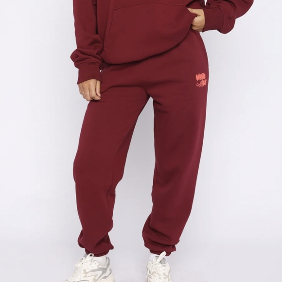NWT White Fox Capsule 9 Star Of The Moment Sweatpants Burgundy - Picture 1 of 4